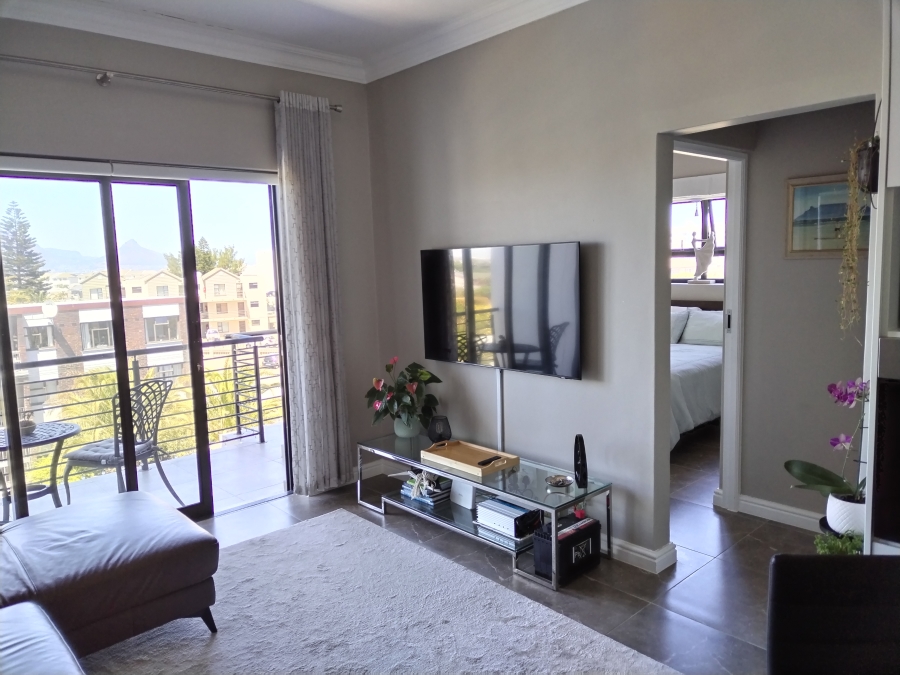 To Let 2 Bedroom Property for Rent in Waves Edge Western Cape